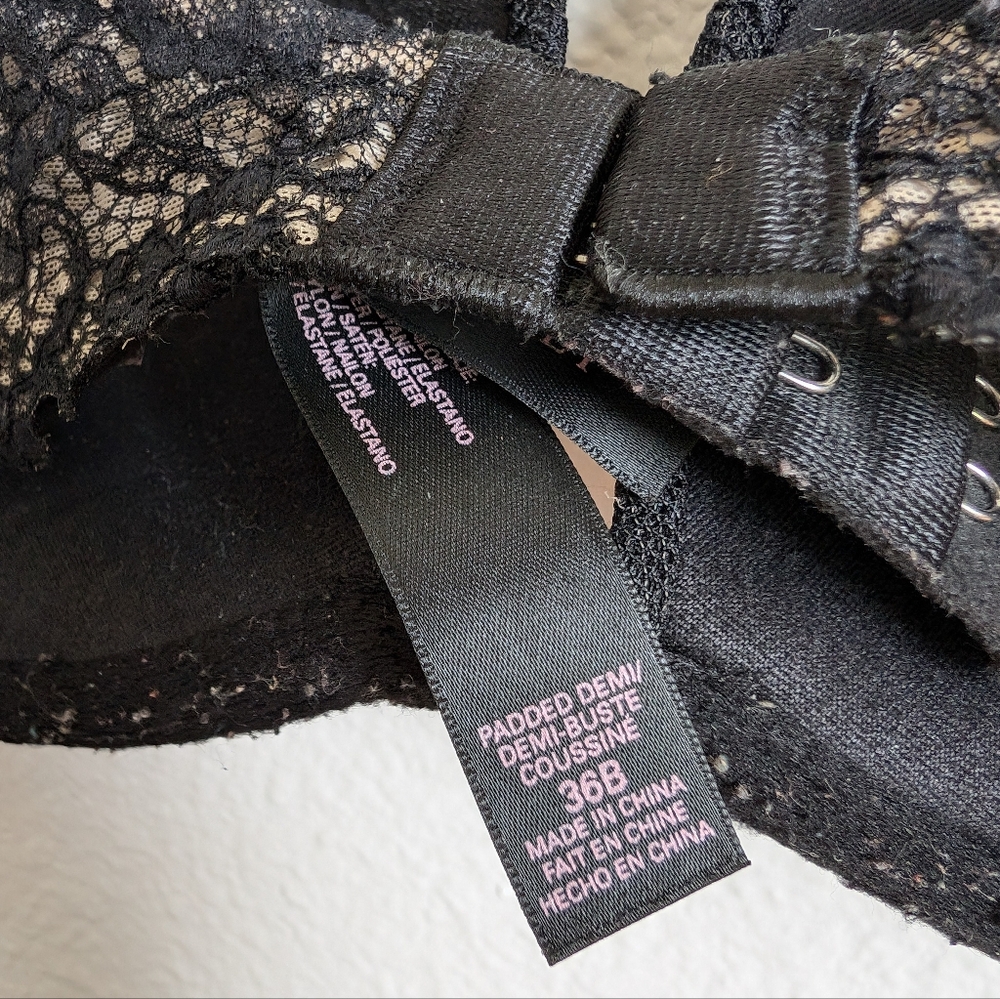 Victoria's Secret black lacy padded demi bra - Picture 3 of 3